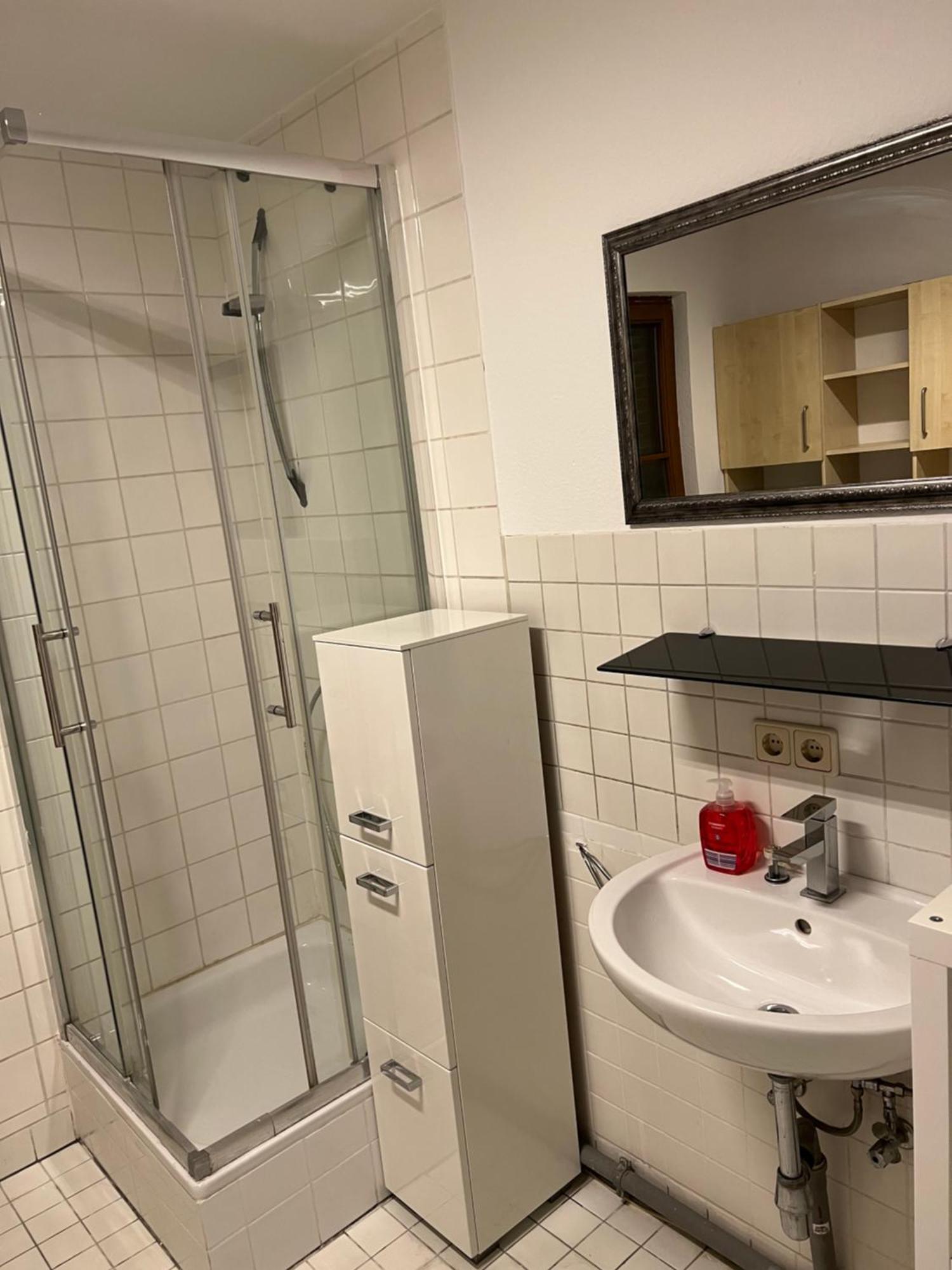 Basic-privatzimmer - Ohne Fenster - Wurzburg
